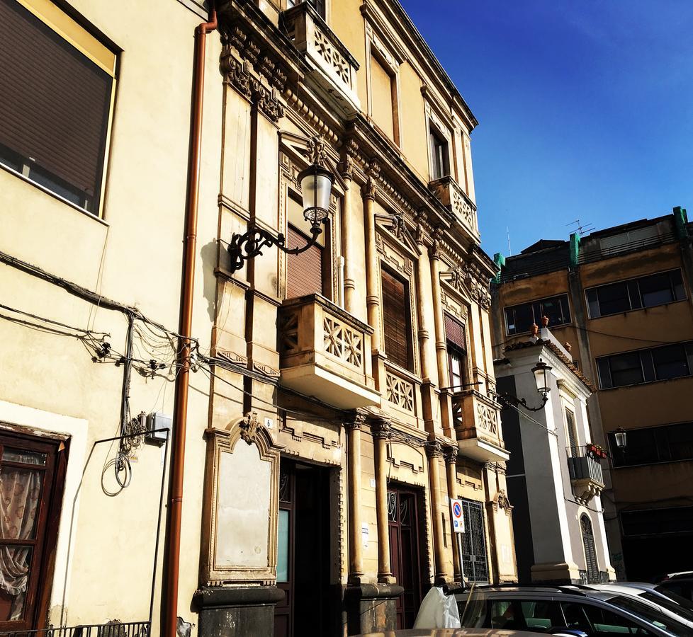 Dante Rooms Catania Bagian luar foto