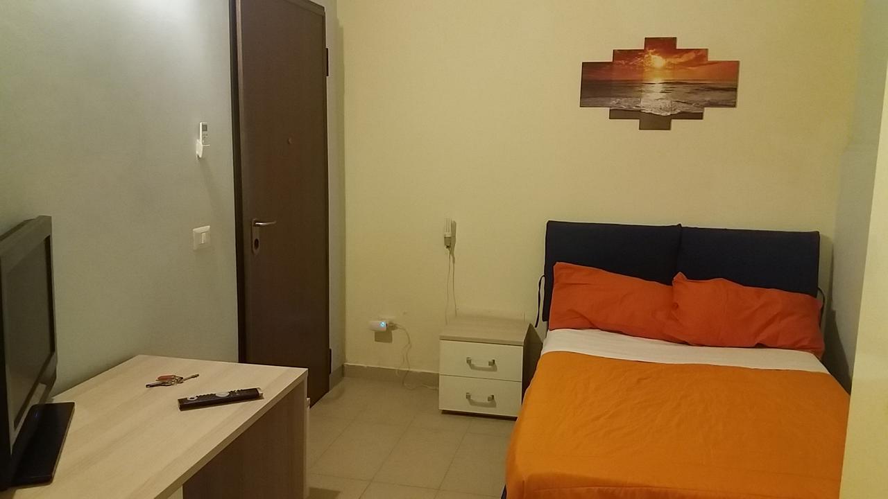 Dante Rooms Catania Bagian luar foto