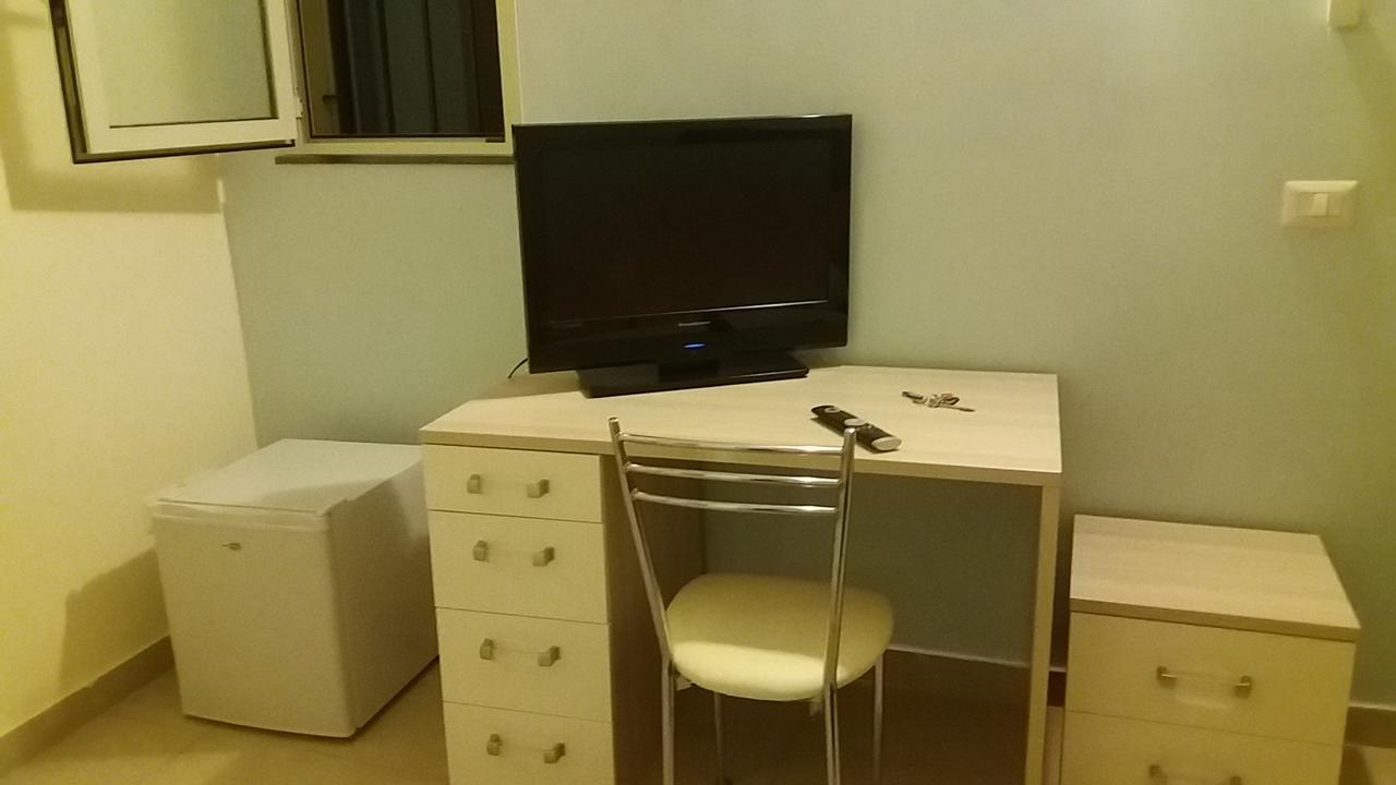 Dante Rooms Catania Bagian luar foto